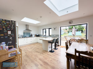 Kitchen/Diner- click for photo gallery